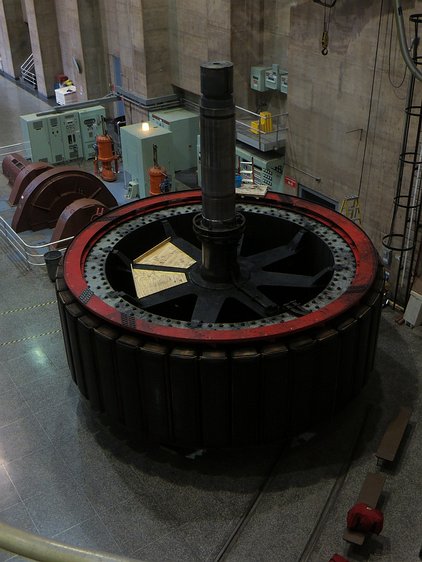 img_1599 A turbine out for maintanence. Look at those huge magnets.
