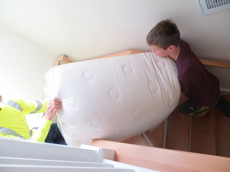 img_5553 Manhandling the new mattresses upstairs.