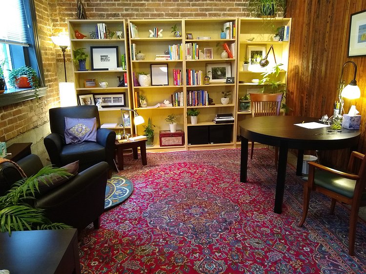 2019-04-16 11.16.09 Kathryn's new office looking nice and cozy. How many lights can you count?