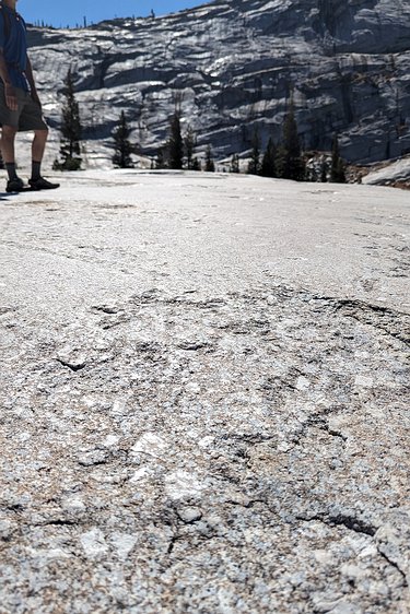 2024-10-02 11.52.51 Look how smoooooth that granite is.